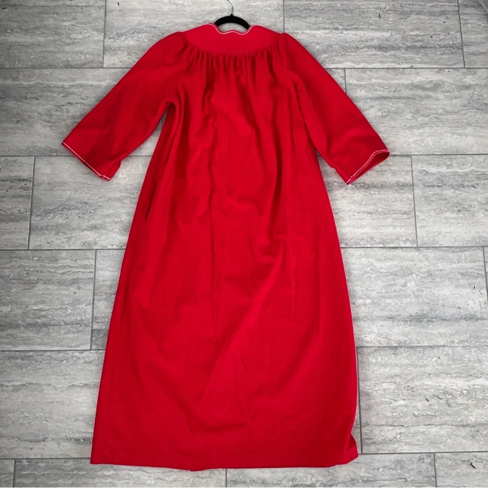 Vtg Retro Evelyn Pearson Womens Long Red Robe Housecoat‎ Scalloped Edge Neck L